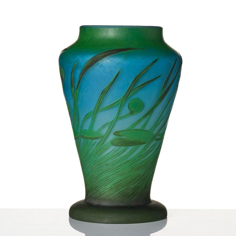 Greta Welander, a cameo glass vase, Reijmyre 1914, no. 368.