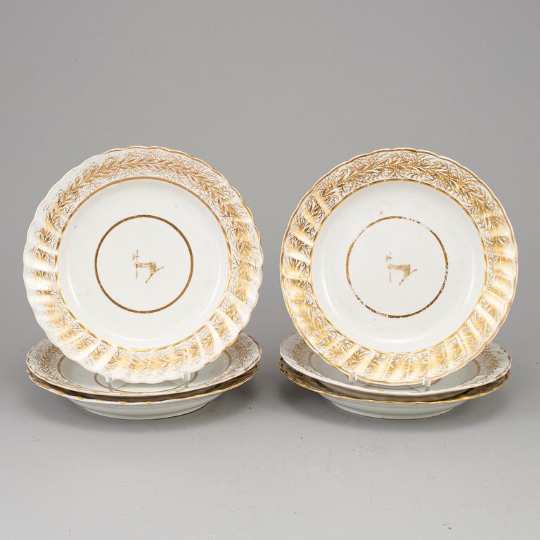 A set of six English porcelain plates, first half of the 19th century.