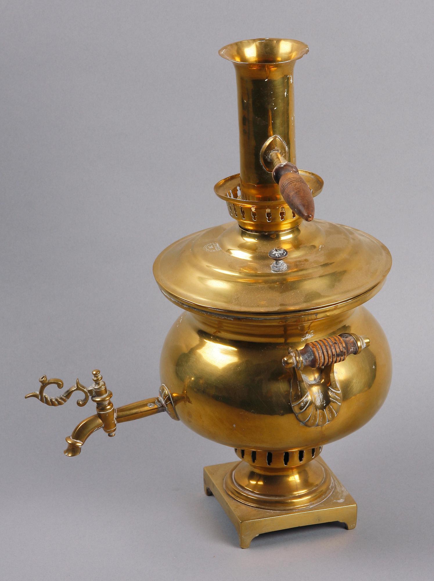 TESAMOVAR, mässing, Ryssland. 1900-tal.