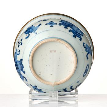 A blue and white censer, Qing dynasty, Kangxi (1662-1722).