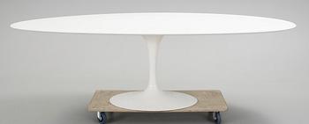 BORD, "Tulip", Eero Saarinen, Knoll International.
