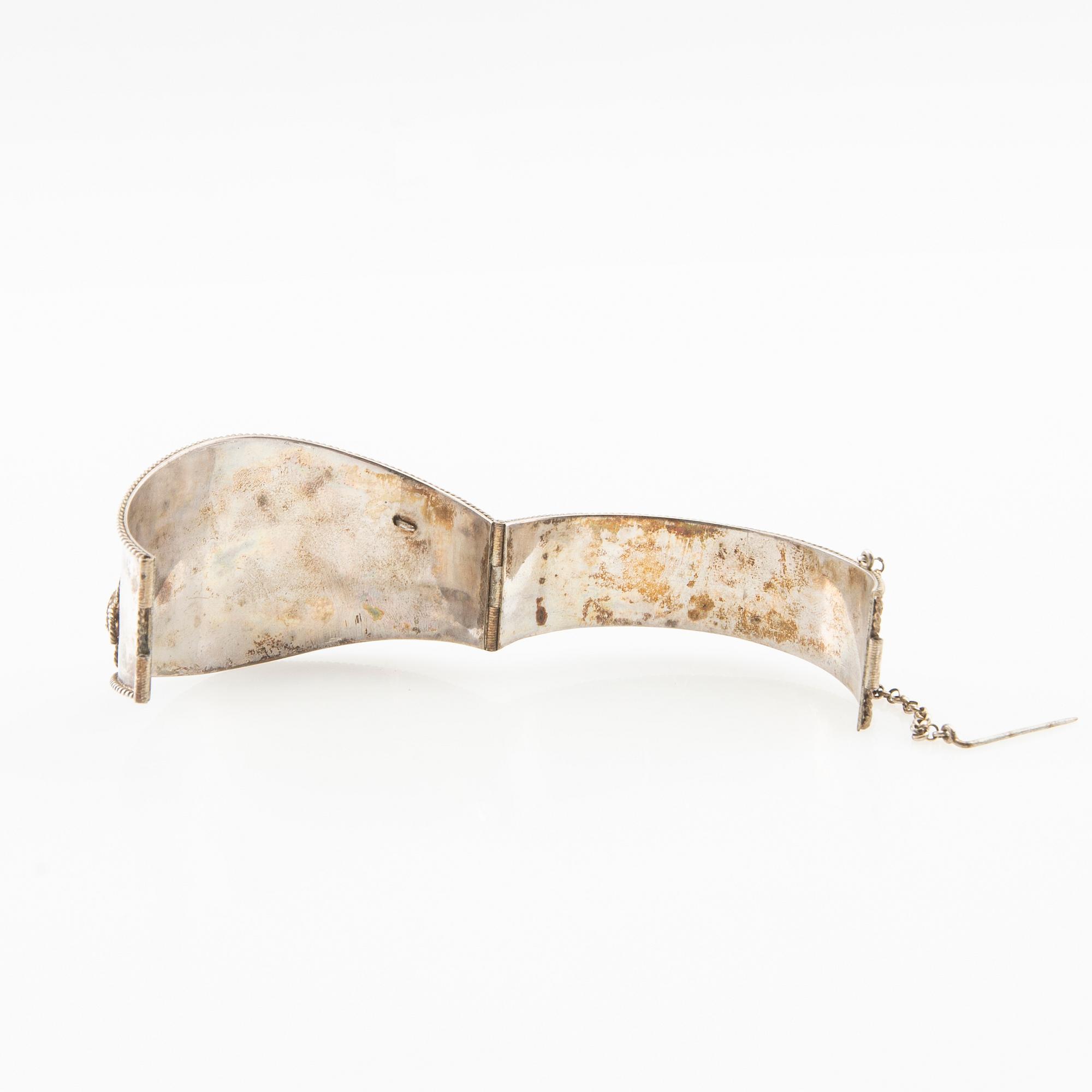 Bracelet of silver and faceted glass, second half of the 19th century.