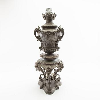 Table lamp, first half of the 20th century.