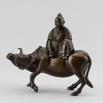 A Chinese bronze sculpture, 20th century.
