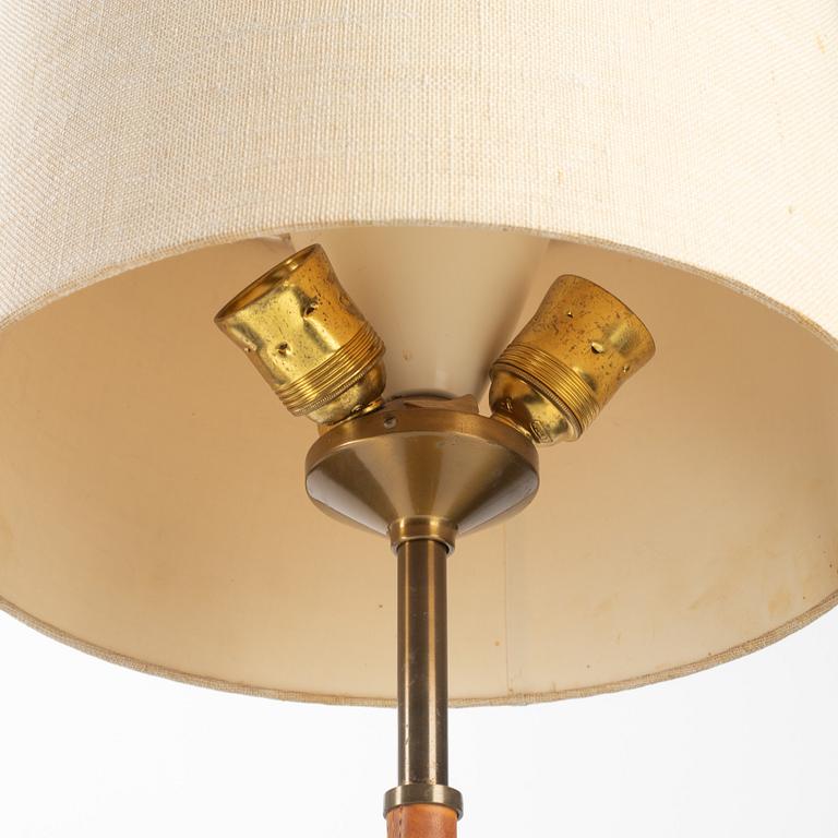 Bertil Brisborg & Åke Hultgren, a table lamp model "2043", Nordiska Kompaniet 1940s-50s.