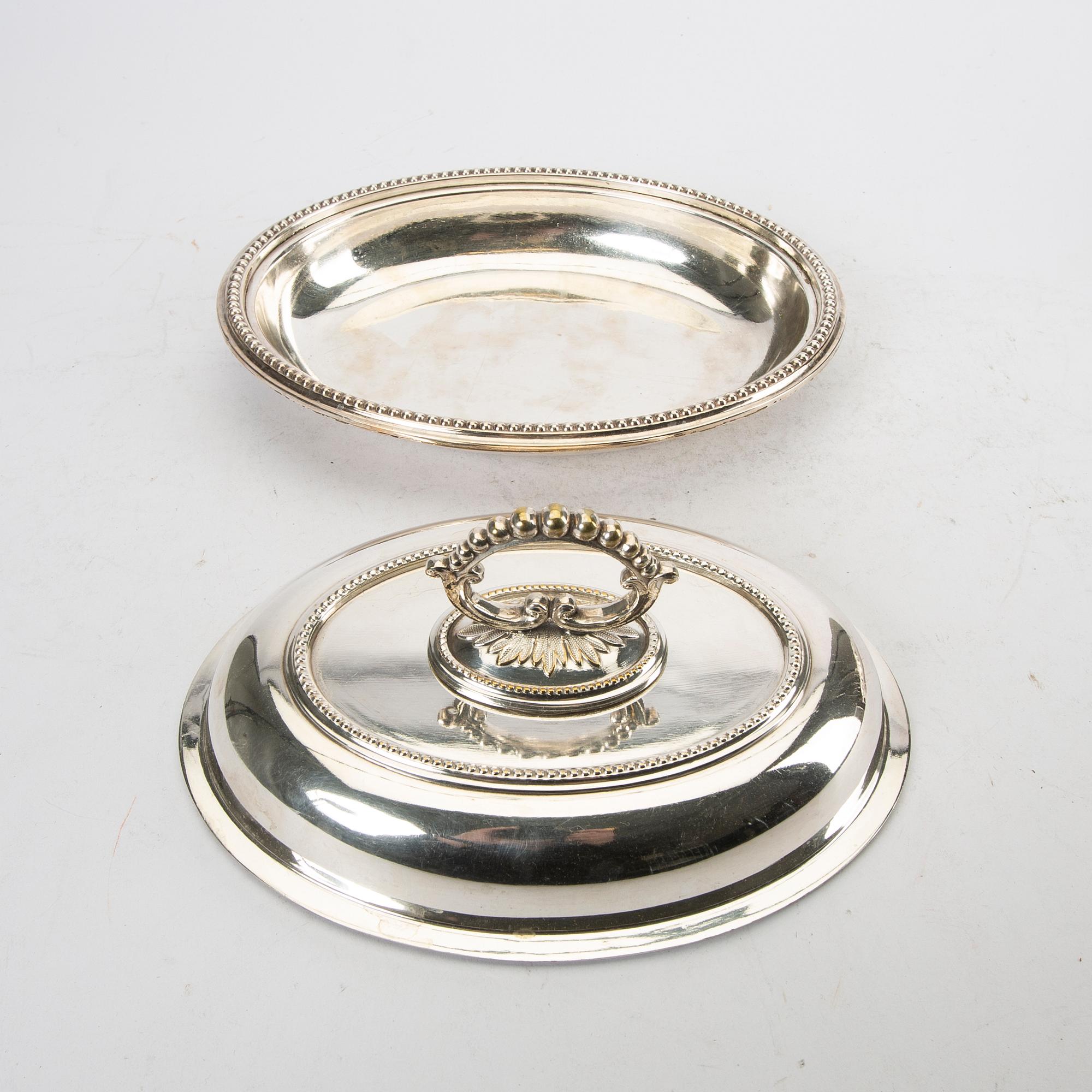 Karotter med lock samt burk med lock NS England 1900-tal.