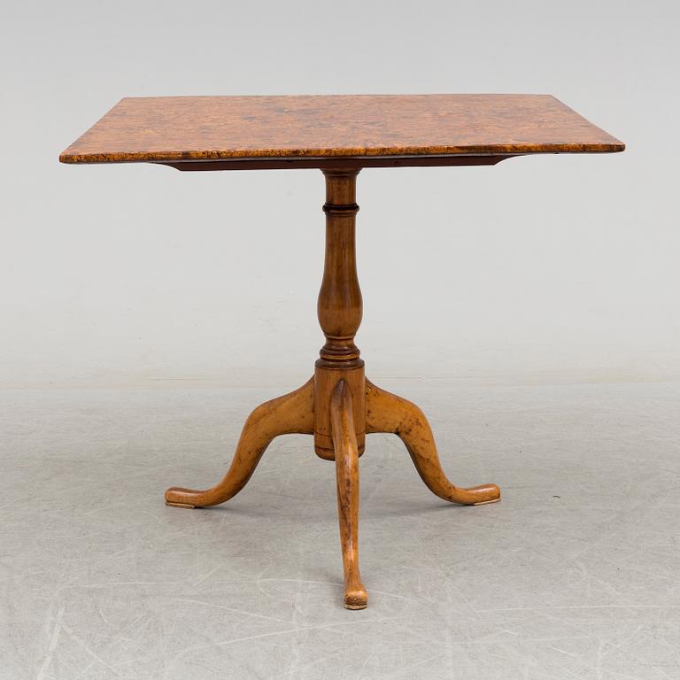FÄLLBORD, Jacob Siölin, (mästare i Köping och Kungsör 1767-1785) signerat och numrerat 878.
