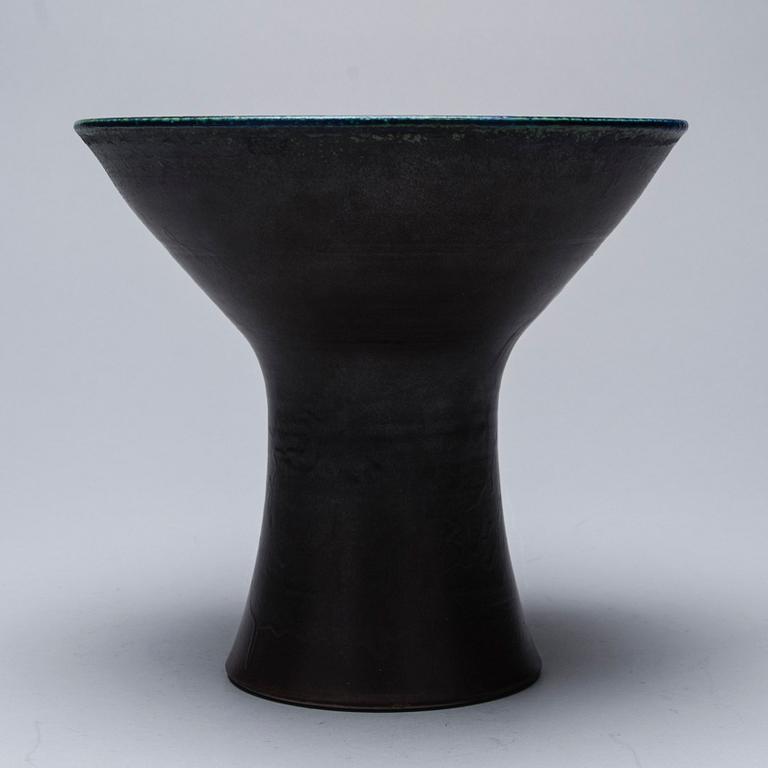 VAS, stengods, Liisa Hallamaa, signerad LH Arabia.