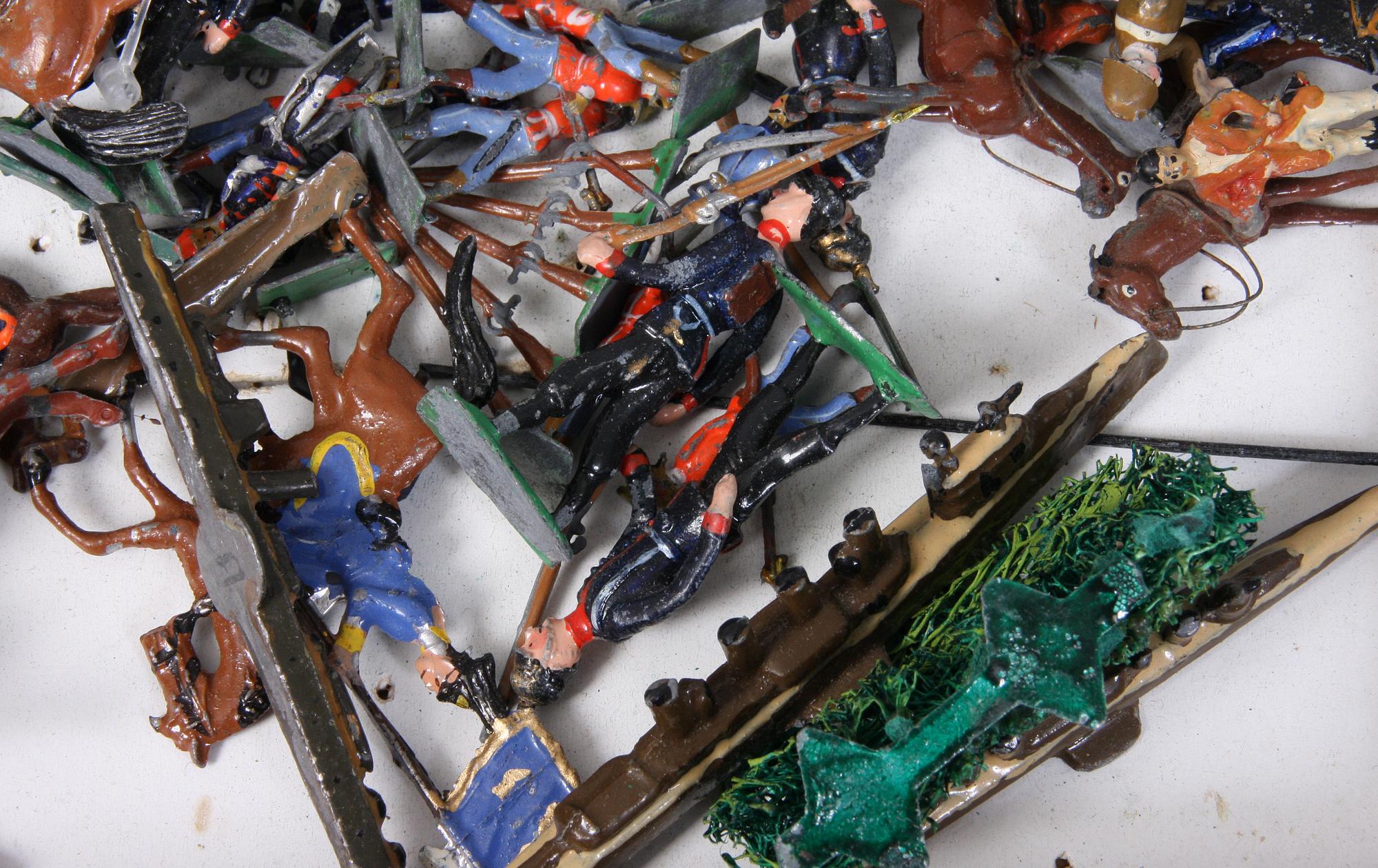 PARTI TENNSOLDATER, ca 150 st, 1900-tal.