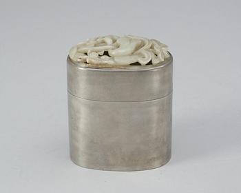 Estrid Ericson, An Estrid Ericson pewter box with nefrit cover, Svenskt Tenn, Stockholm 1954.