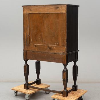 A 1930s/1940s cocktail cabinet.