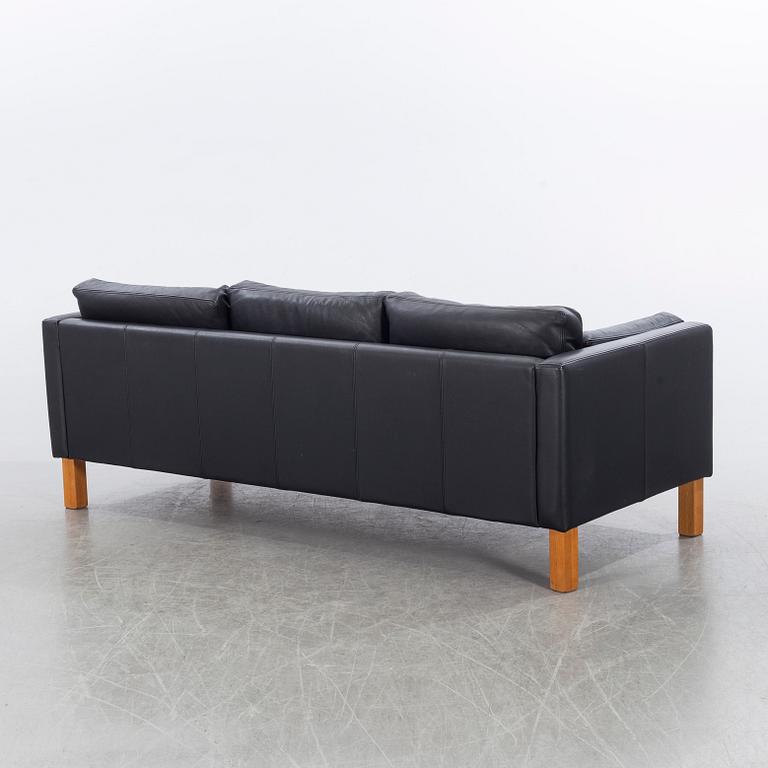 SOFFA, "Samsø", Poul Erik Rysgaard och Egon Jensen för Saxo Living, Danmark, 2000-tal.