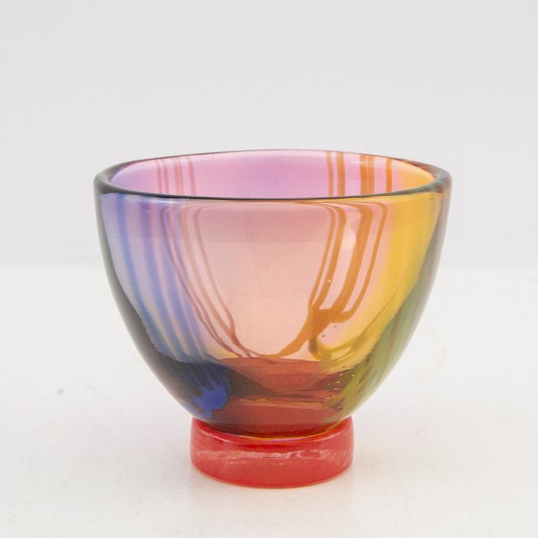 Jan & Berit Johansson, bowls and vases 5 pcs, mostly unsigned glass.