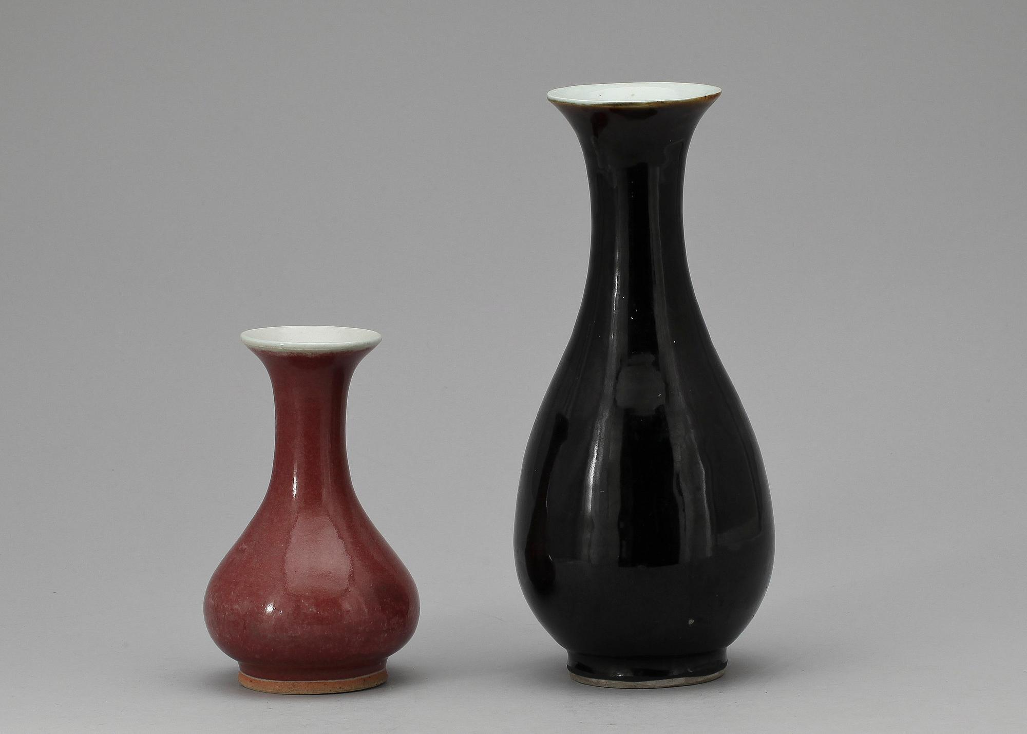 VASER, 2 st, porslin, Kina 18-1900-tal.