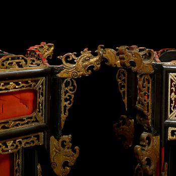 A pair Chinese lanterns, early 20th Century.