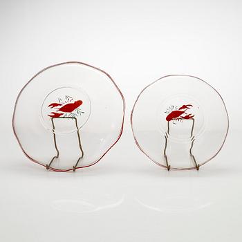 Lautasia, 23 kpl, lasia, rapukoristelu, Helsingin Purjehdusseuran HSS ravintolasta, 1930-40-luku.