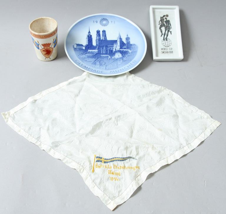 MINNESFÖREMÅL, 4 delar. "Baltiska utställningen" 1915, "Wold Cup 1958", "Olympiade München".