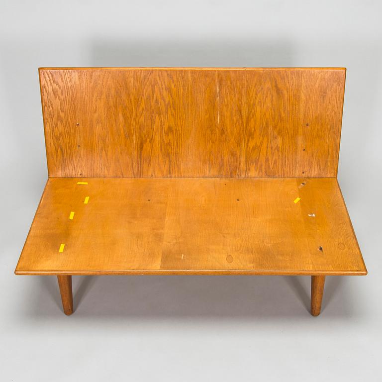 Carl Gustaf Hiort af Ornäs, a 1950s 'Åre' sofa for Puunveisto Oy - Wood work Ltd.