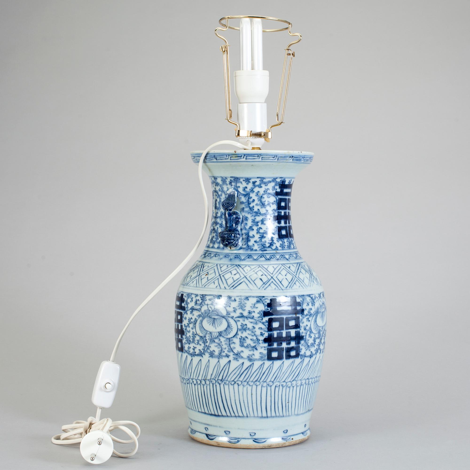 VAS, porslin, Kina, 1800-tal.