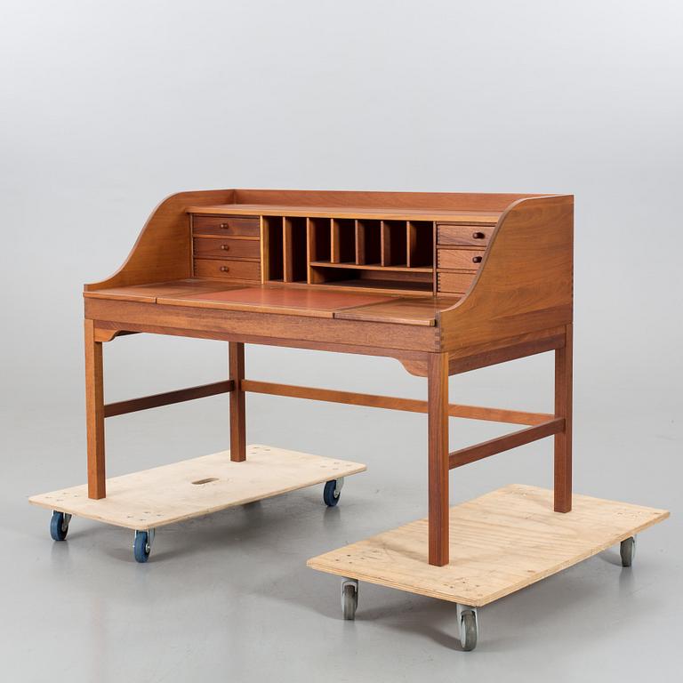 A WRITING DESK BY ANDREAS HANSEN FOR  HADSTEN TRÄINDUSTRI DENMARK.