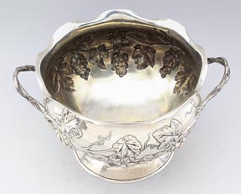 BÅLSKÅL, silver, Anton Michelsen, Danmark, 1899. Vikt ca 2153 gram.
