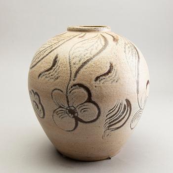 A Wallåkra stone ware vase.