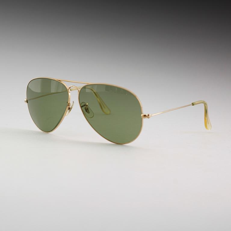 SOLGLASÖGON, 1 par, Ray Ban.