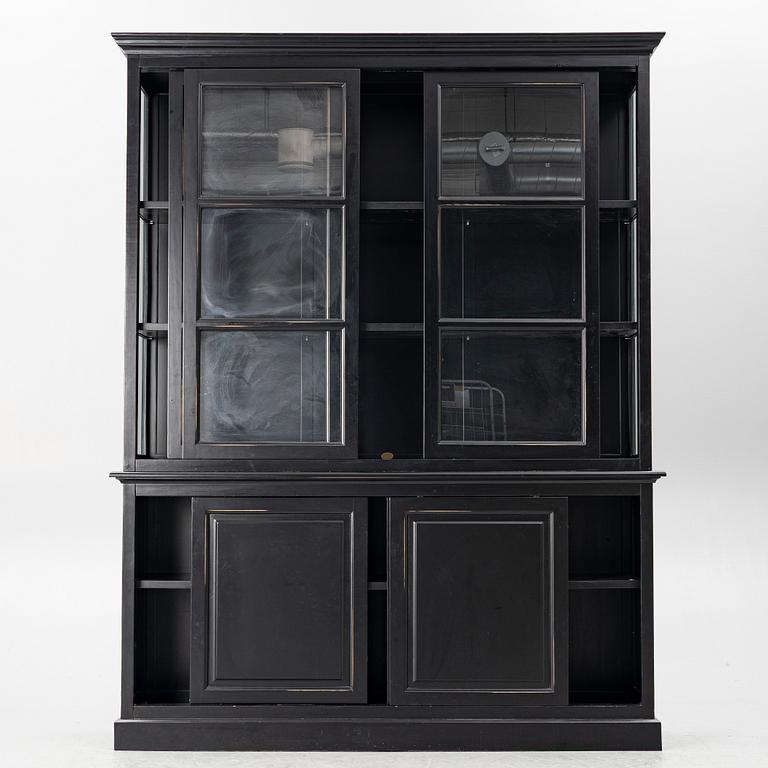 Vitrinskåp, Newport.