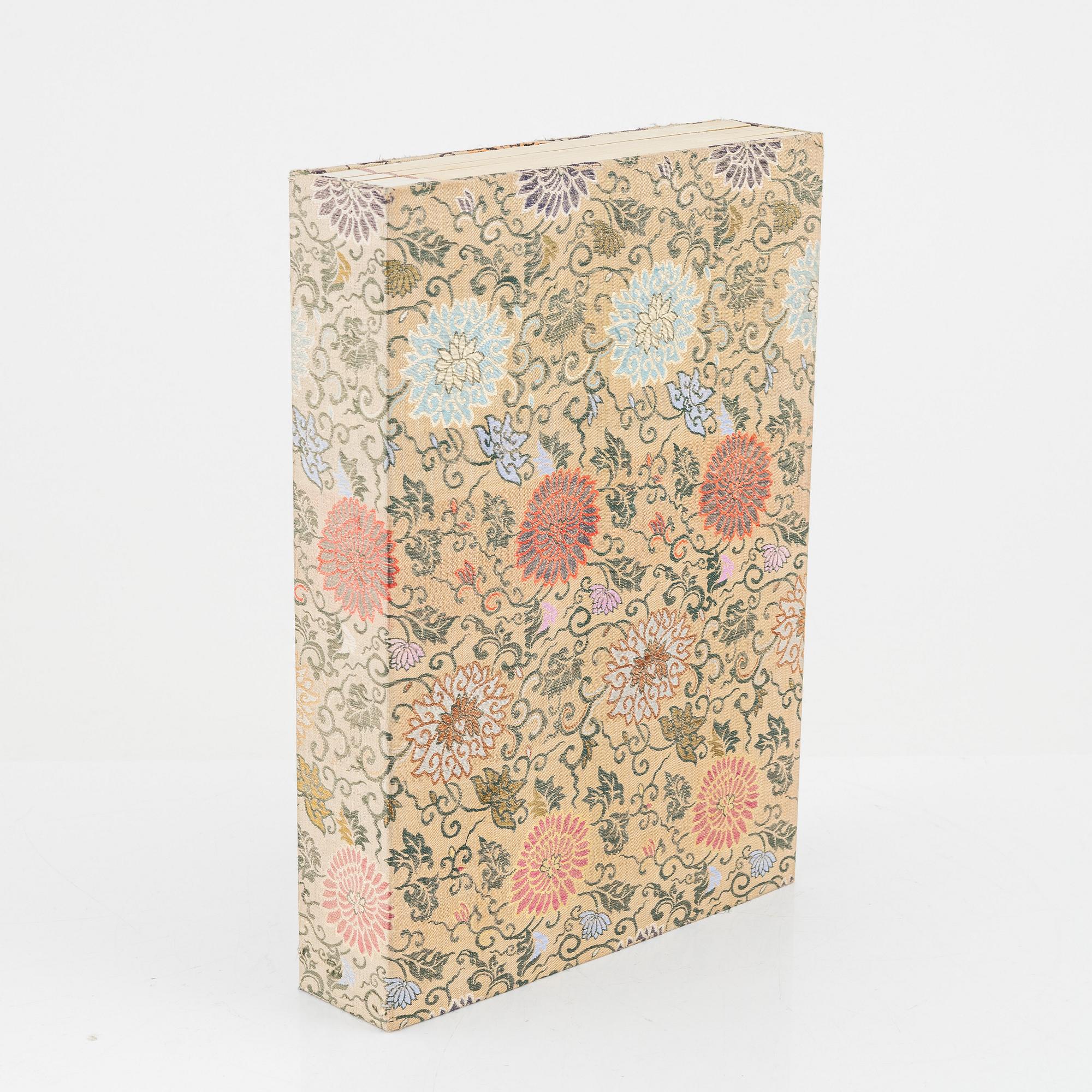 Hu Zhengyan, albums of woodblock prints, published by Rong Bao Zhai, Beijing, 1952.