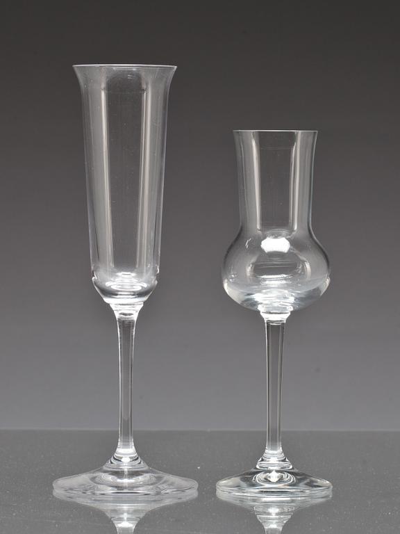 DESTILLATGLAS, 11+2 st och GRAPPAGLAS, 10 st. Riedel.