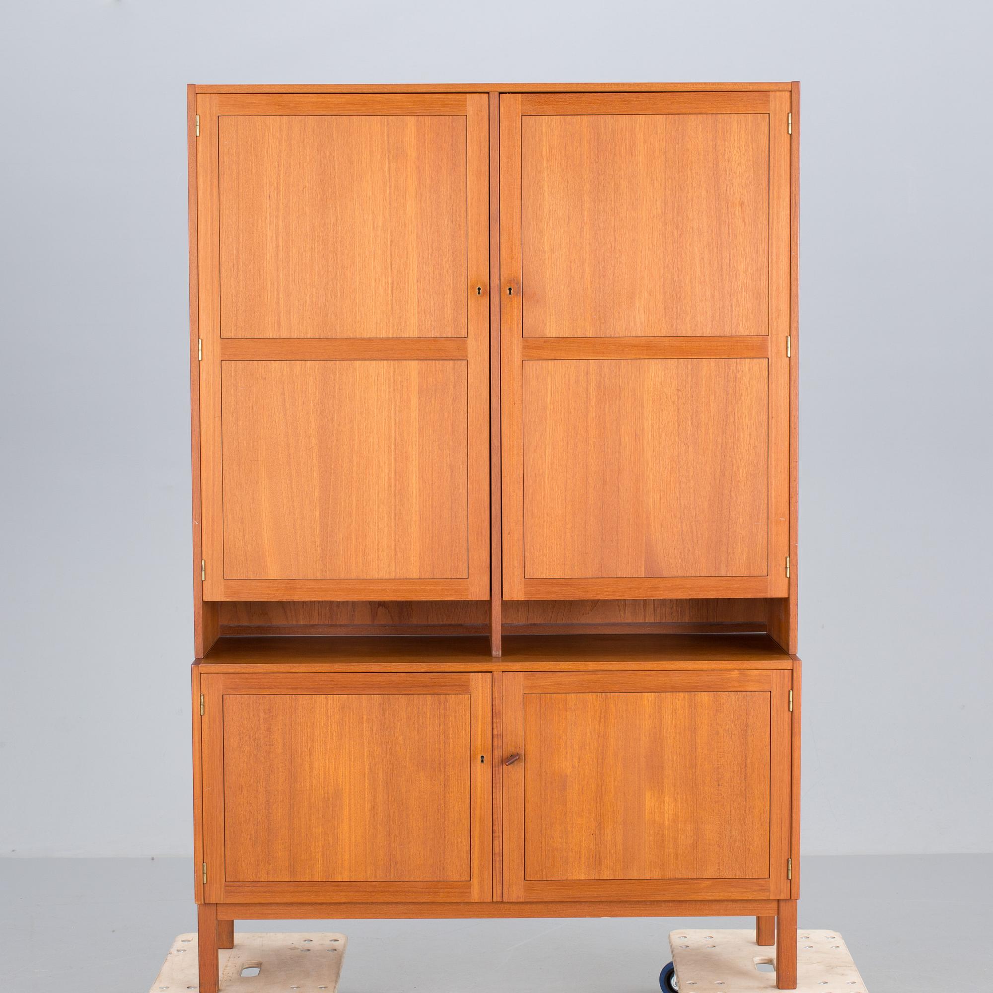 SKÅP, "Domi Monte", Nils Jonsson, Troeds, Bjärnum.