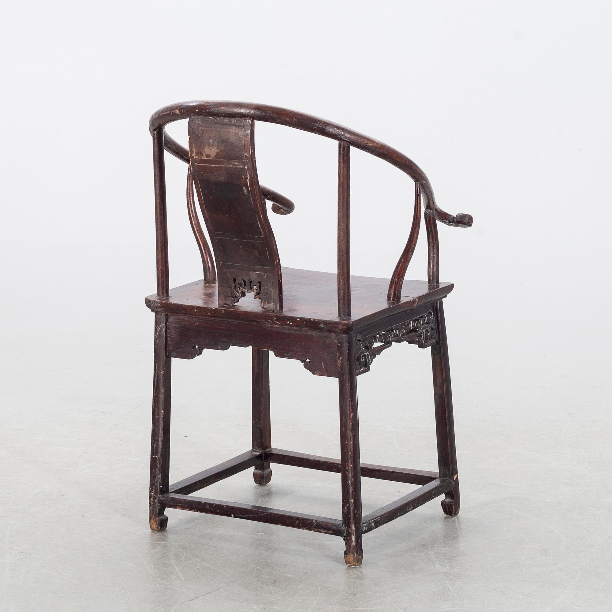 A Chinese wooden chair last aprt of the 19th century.