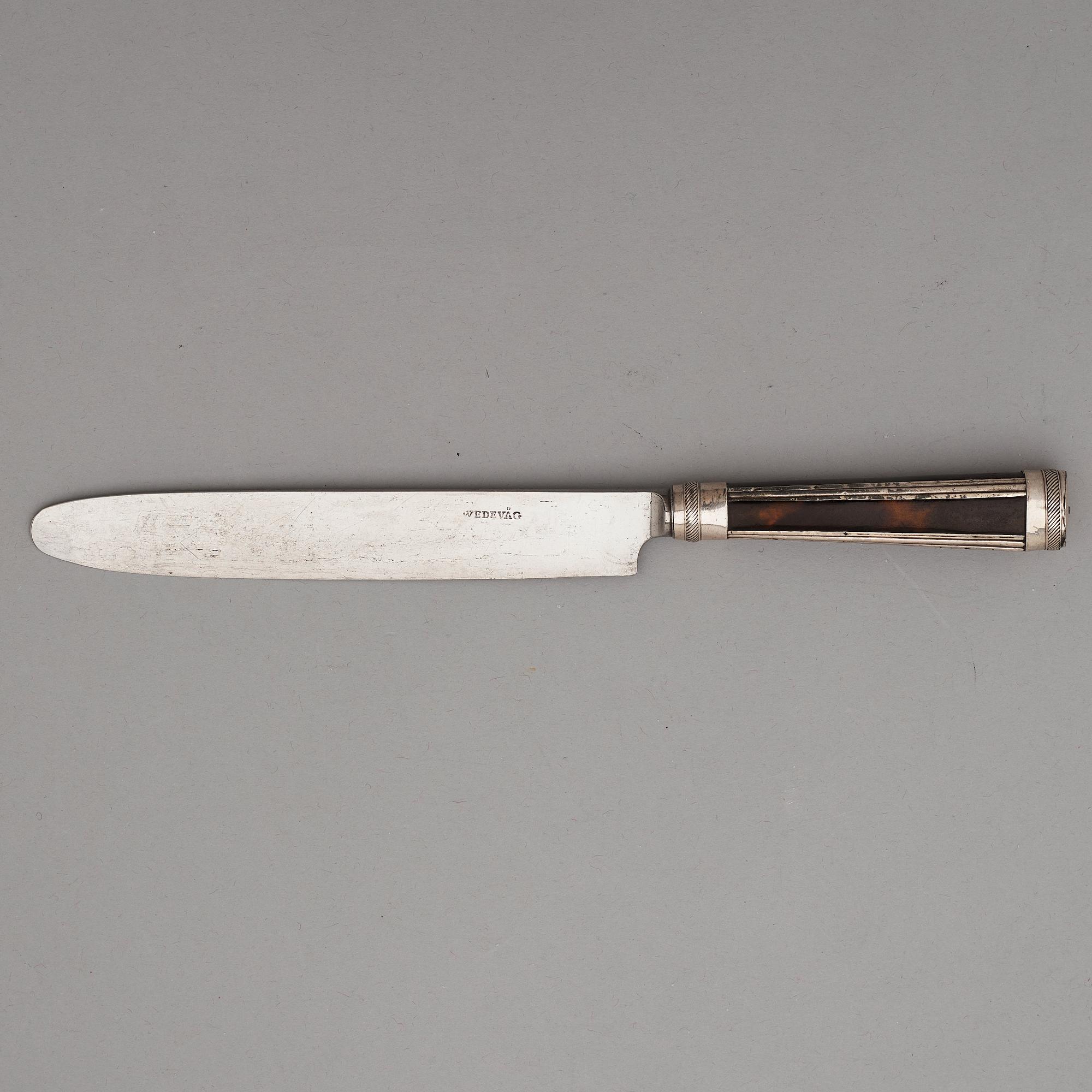 Matknivar, 12 st, sköldpadd och silver, Sverige omkring 1800.