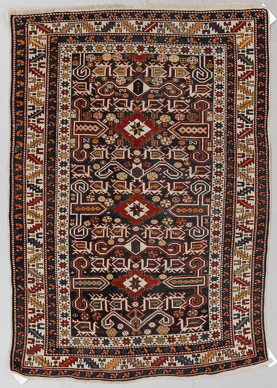 MATTA, Antik Kaukas, Perepedil, ca 163x119 cm.