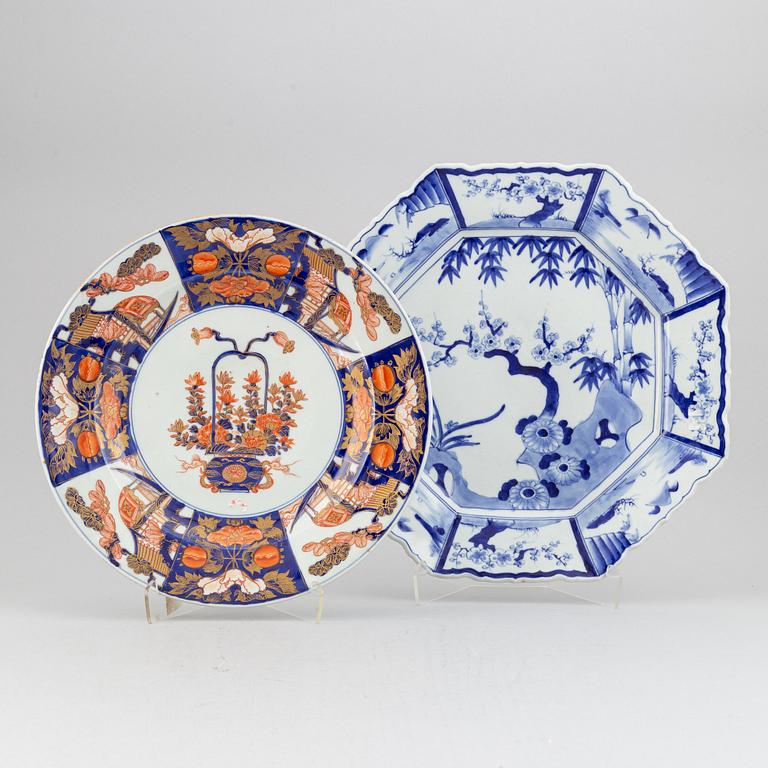 Two Japanese dishes, 20th Century.