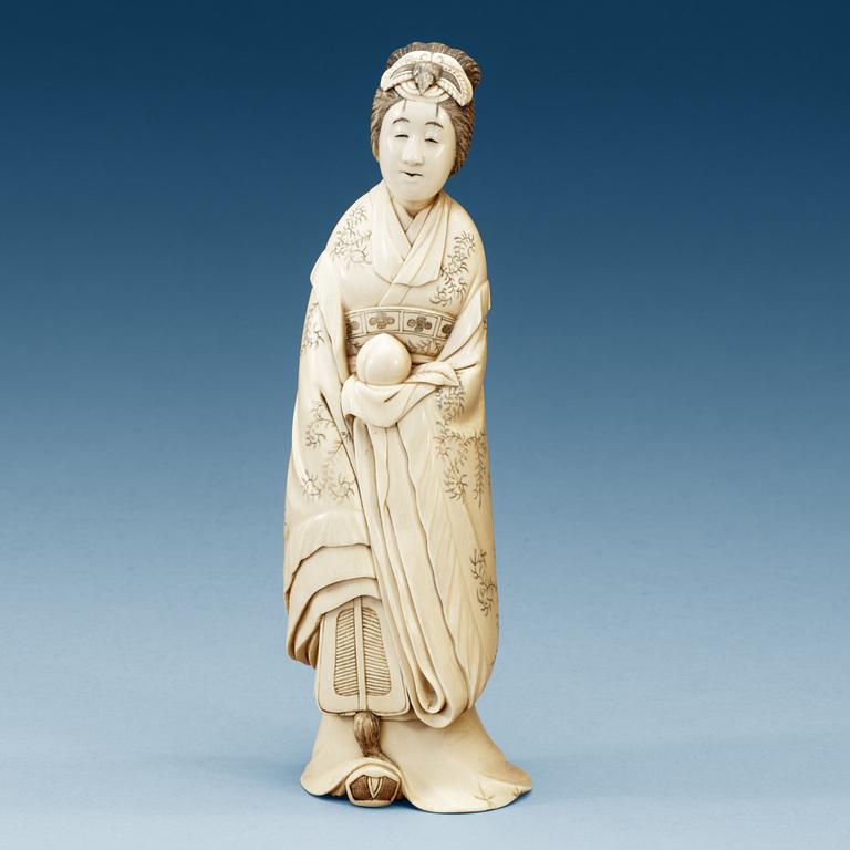 A Japanese Ivory figure of a lady, Meiji (1868-1912).