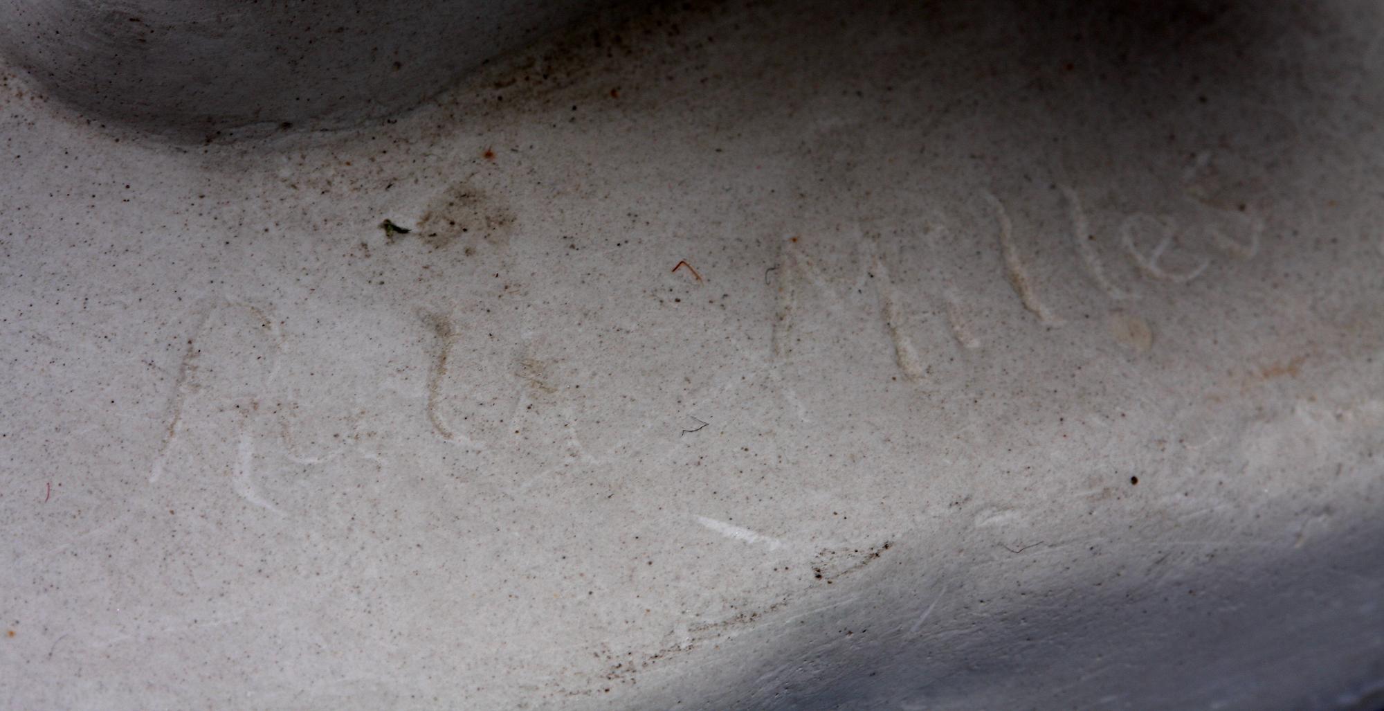 MILLES, RUTH. Skulptur, gips. Sign.