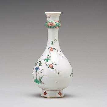 A famille verte vase, Qing dynasty, Kangxi (1662-1722).