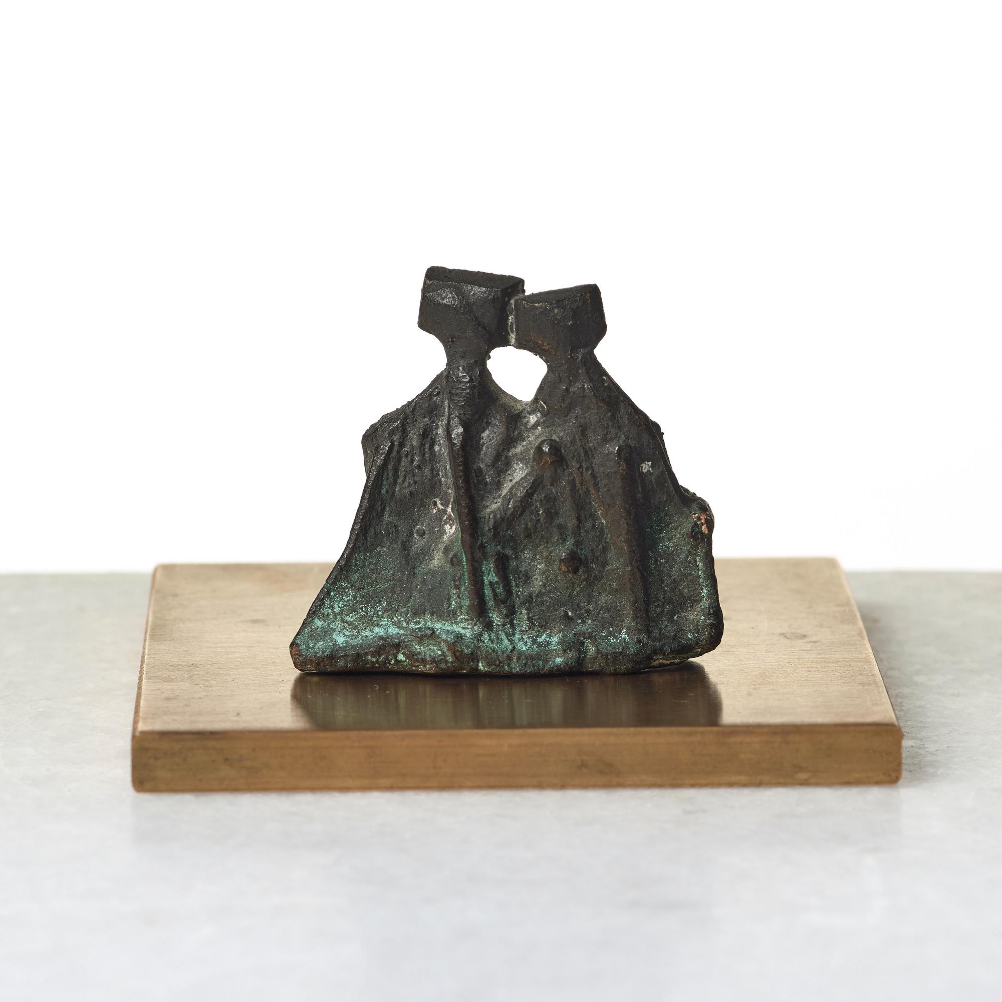 Lynn Chadwick, Sittande par.