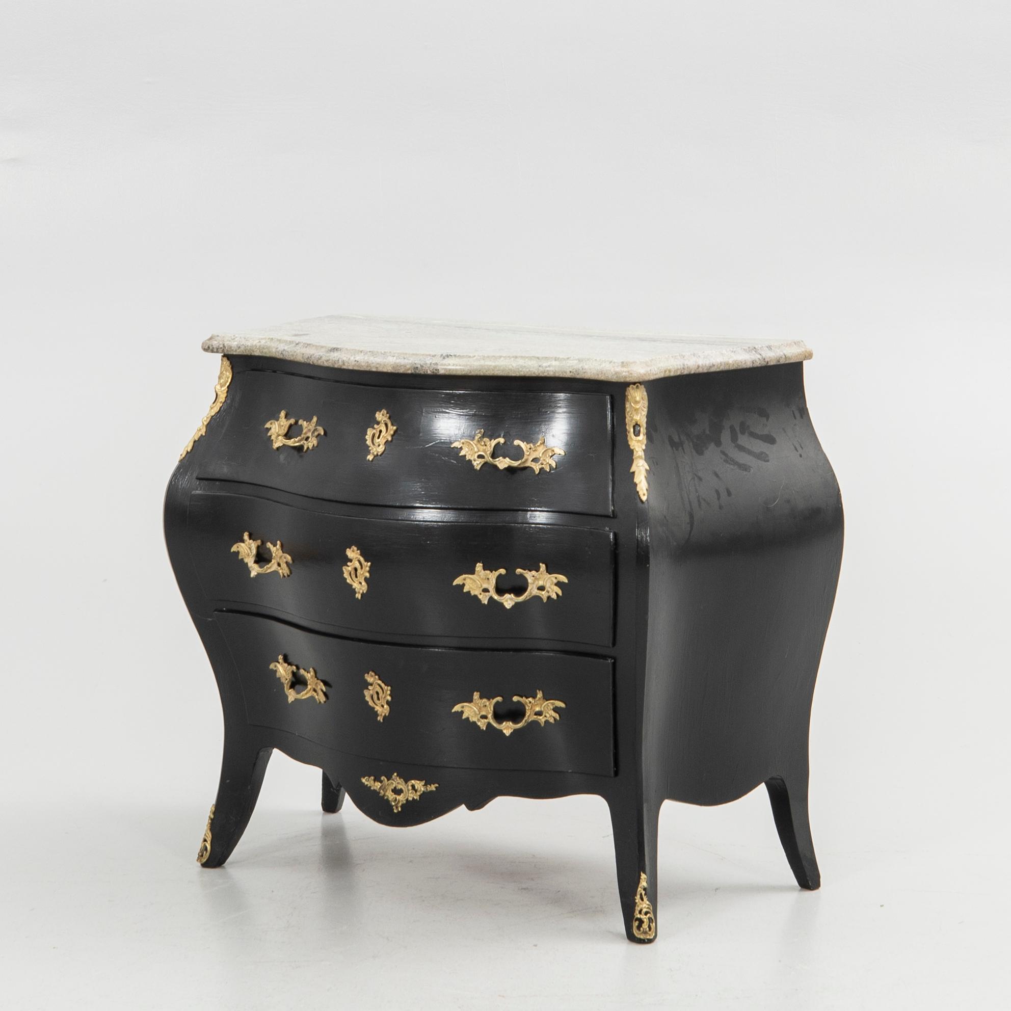 Chest of drawers, Rococo style, 20th century.