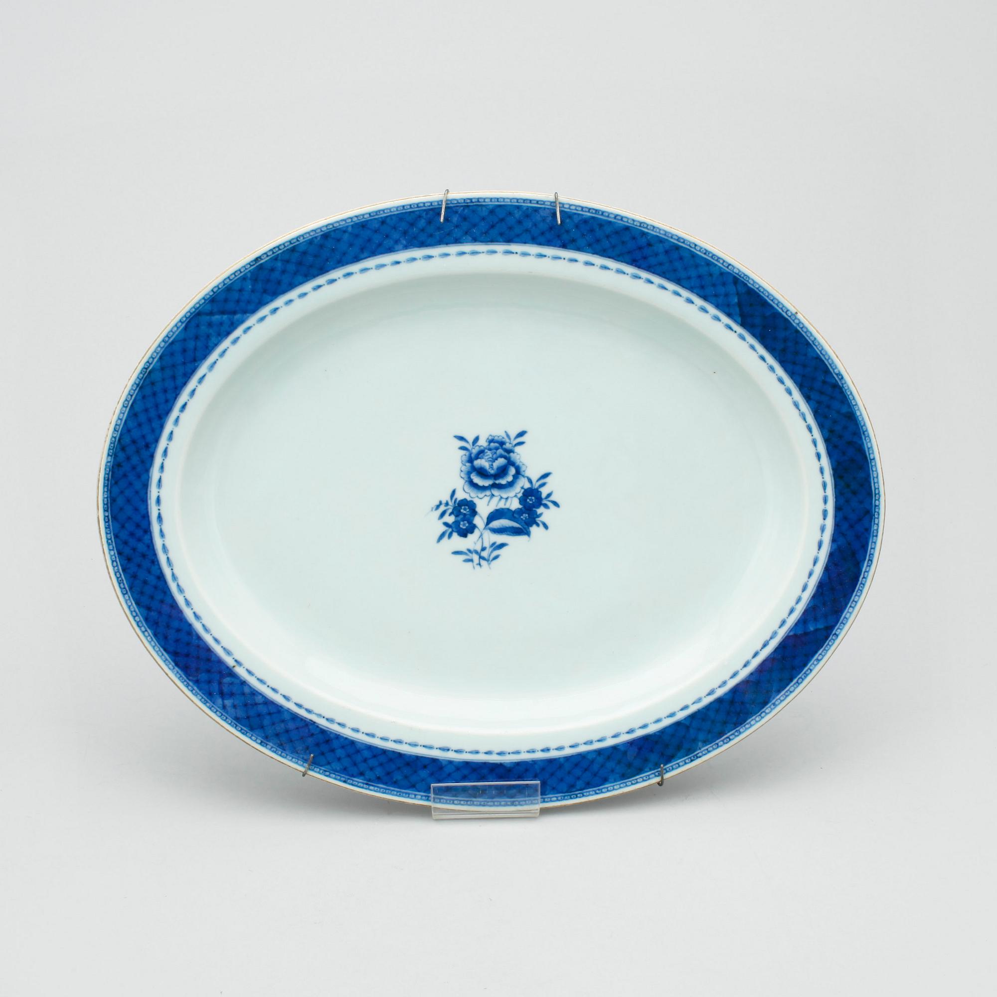 SERVISDELAR, 4 st, kompaniporslin. Qing dynastin, Jiaqing (1796-1820).