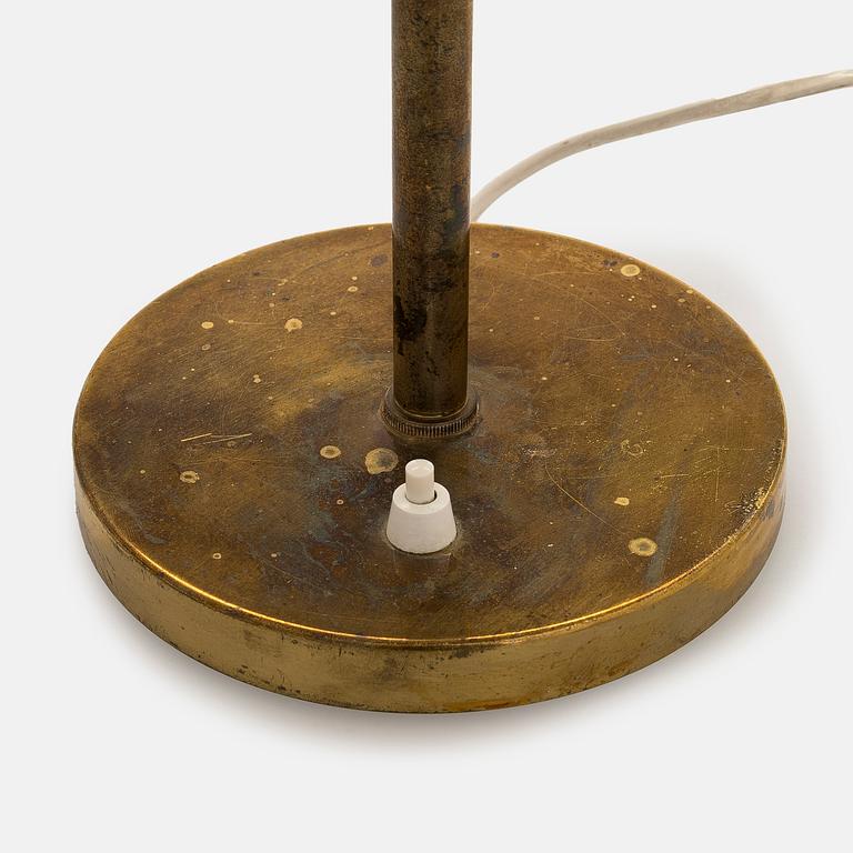 Kai Finnmark (Kai Ruokonen), a 1970s table lamp 'Palace' modell P-0161-3,  for Lynx Ltd.