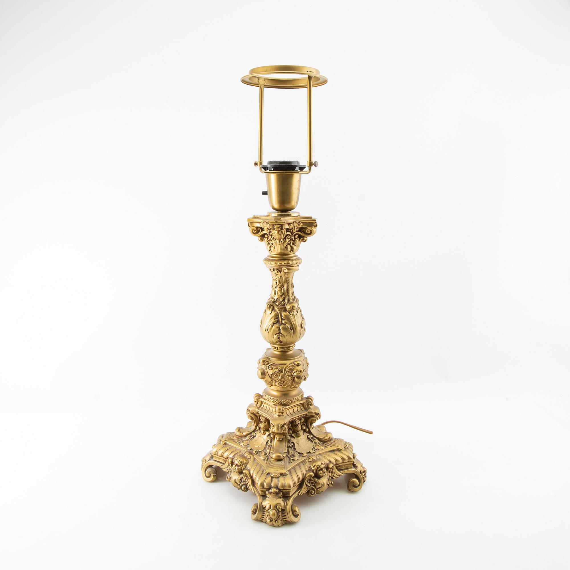 Table lamp Renaissance style 19th century.