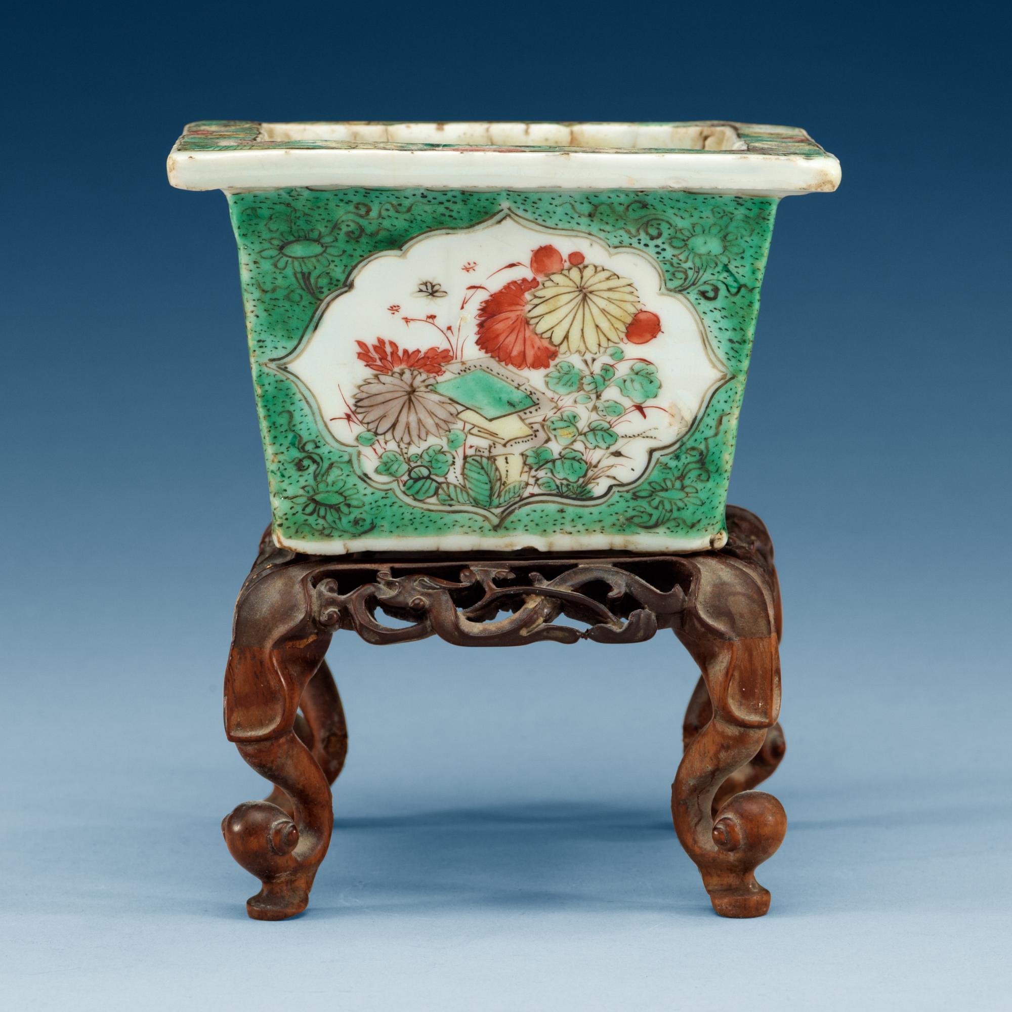 YTTERFODER, porslin. Qing dynastin, Kangxi (1662-1722).