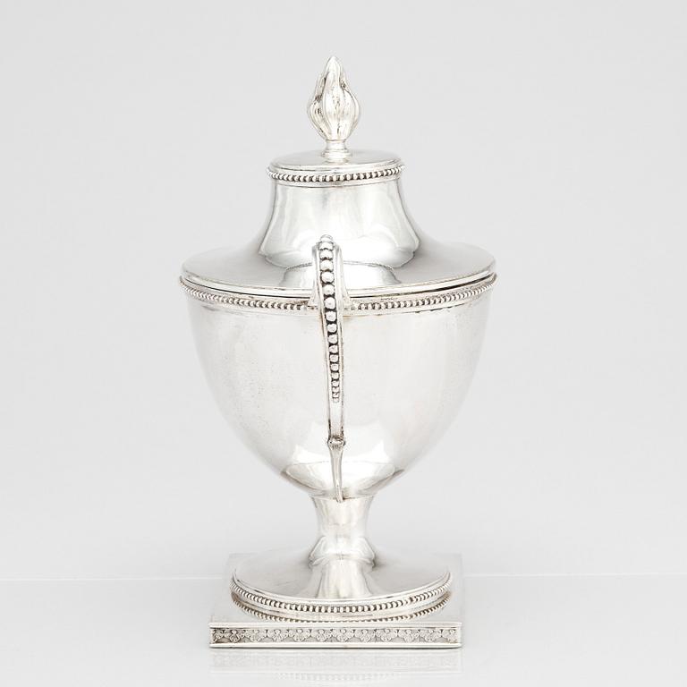 Petter Eneroth, sockerskål med lock, silver, Stockholm 1785. Gustaviansk.