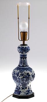 BORDSLAMPA, fajans, Holland, 1700-tal.