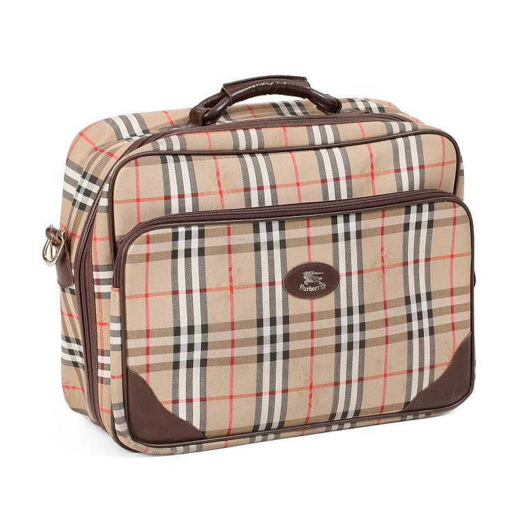 BURBERRY, a weekend bag.
