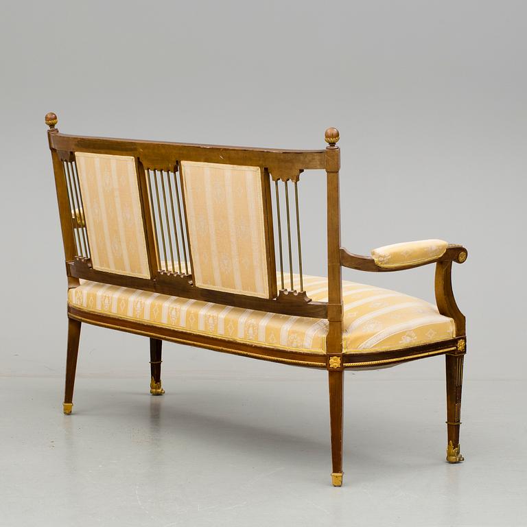 SALONGSGRUPP, 8 delar, empirstil, Ryssland, 1900-talets början.