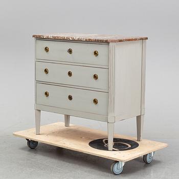 A Gustavian style chest of drawers, 20th Century.