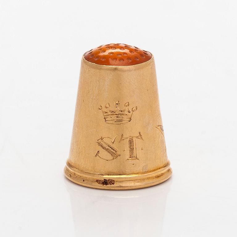 Sormustin, 18K kultaa, Suomen Kultaseppä Oy, Turku 1923.